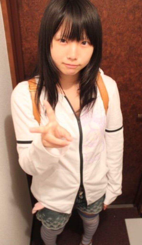 えなこのすっぴんは可愛い？画像で検証！